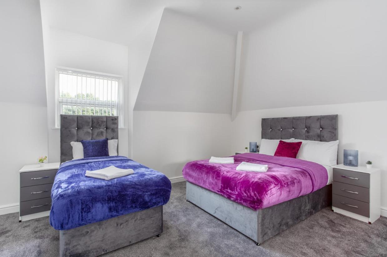 Dusties Hotel Rotherham Bagian luar foto