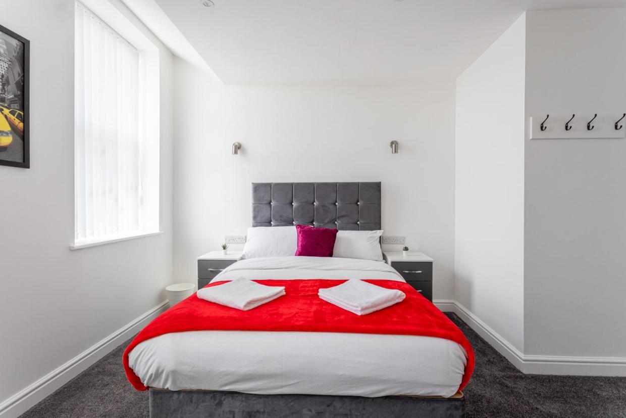 Dusties Hotel Rotherham Bagian luar foto