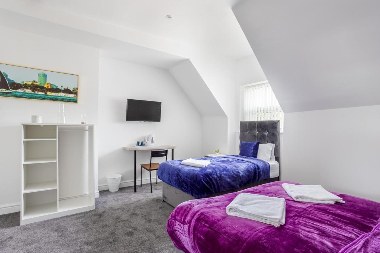 Dusties Hotel Rotherham Bagian luar foto