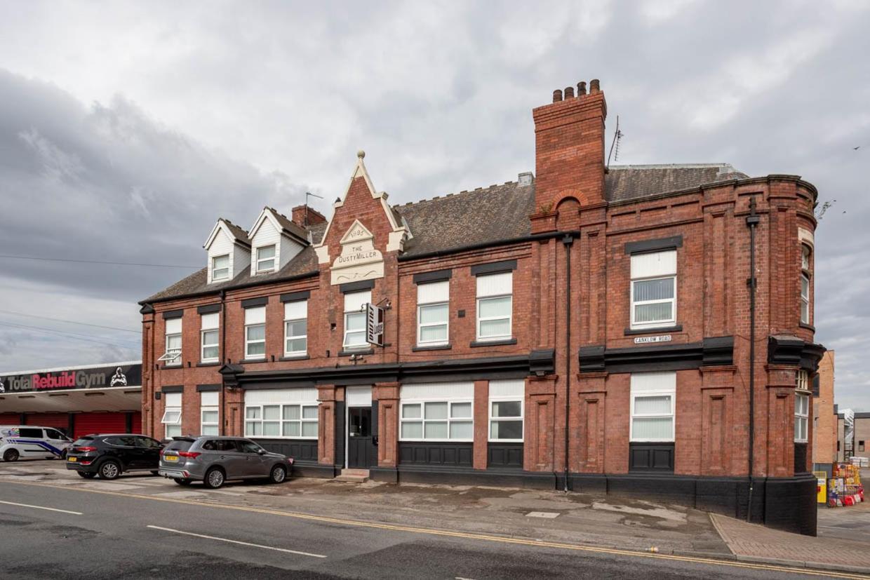 Dusties Hotel Rotherham Bagian luar foto