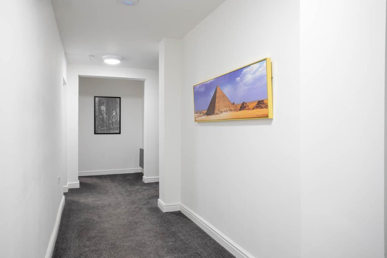 Dusties Hotel Rotherham Bagian luar foto