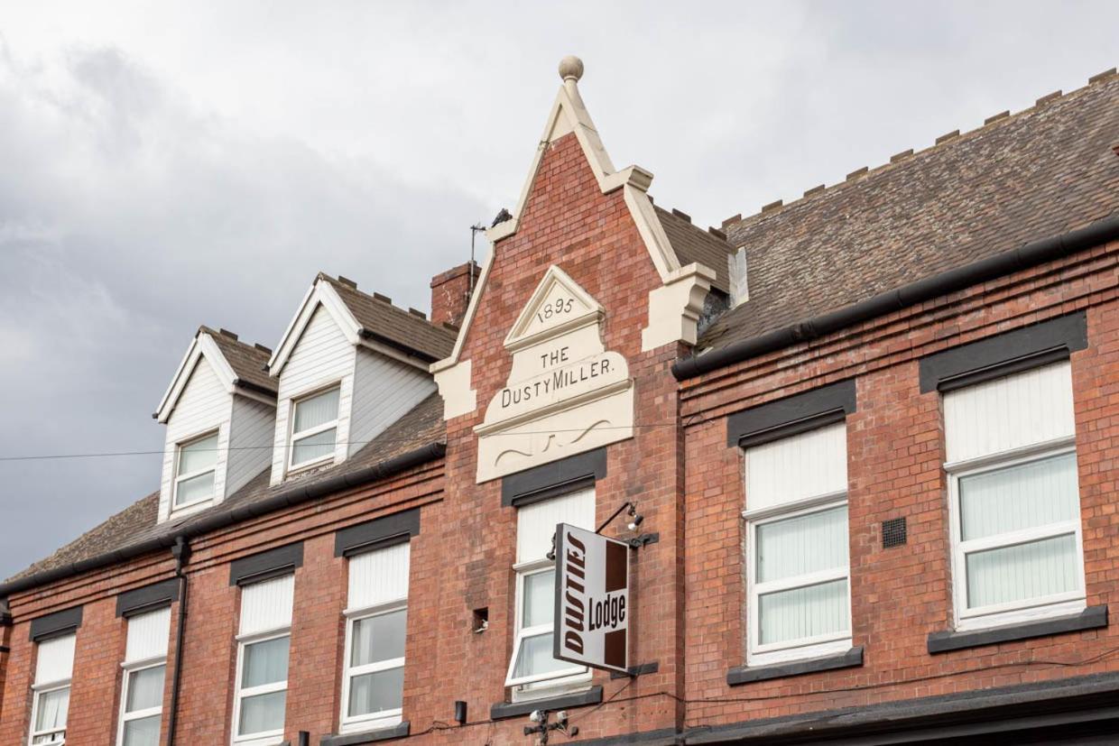 Dusties Hotel Rotherham Bagian luar foto