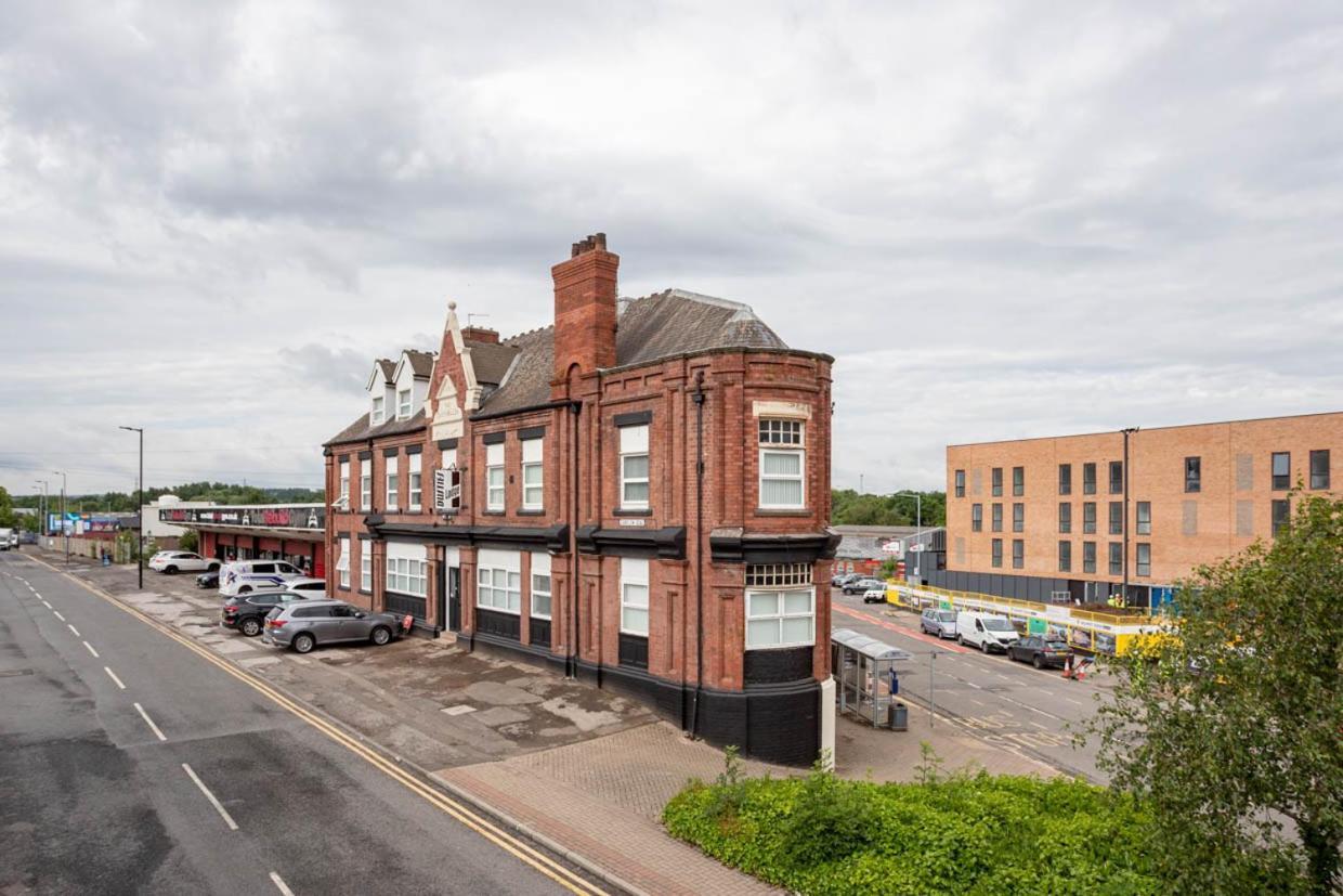 Dusties Hotel Rotherham Bagian luar foto