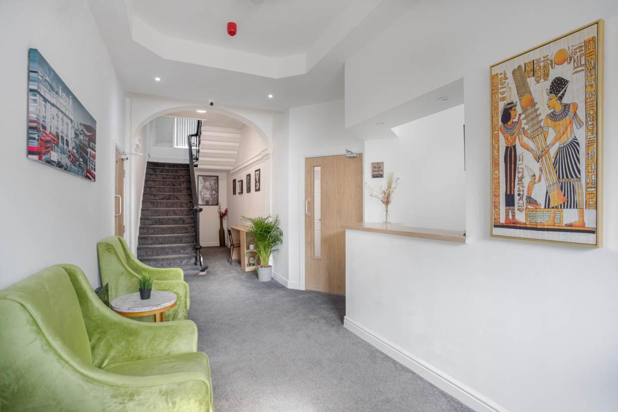 Dusties Hotel Rotherham Bagian luar foto