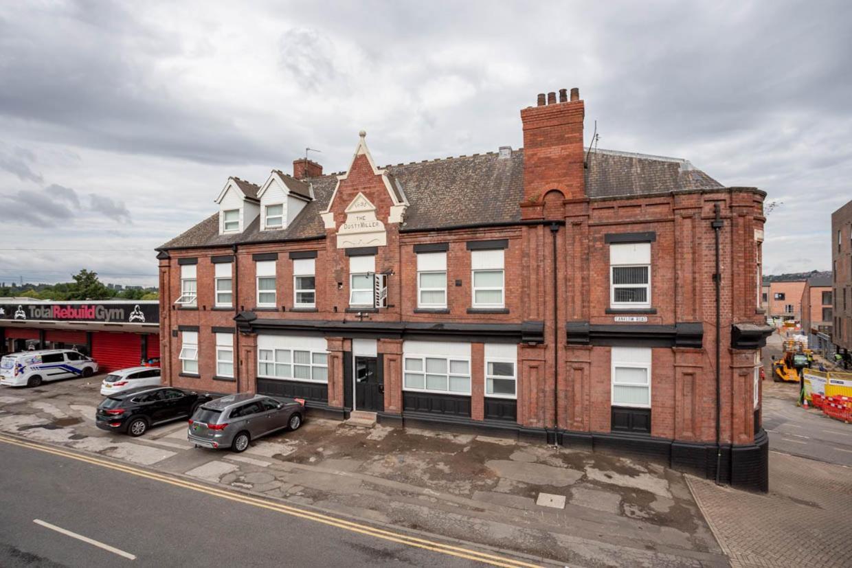 Dusties Hotel Rotherham Bagian luar foto